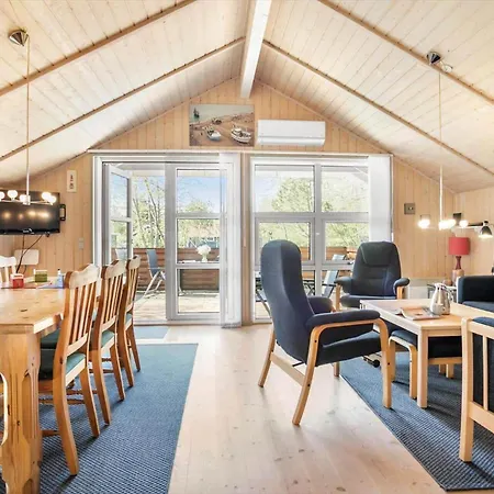 Holiday home Jb198-fjerritslev-tyttebaerstien-40 *